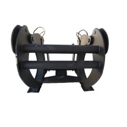 Log grapple for wheel loader