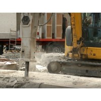 Foundation demolition hydraulic hammer